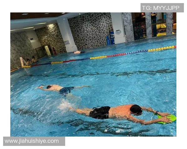 自由泳训练全面提升技巧与体能的科学方法与实践经验分享